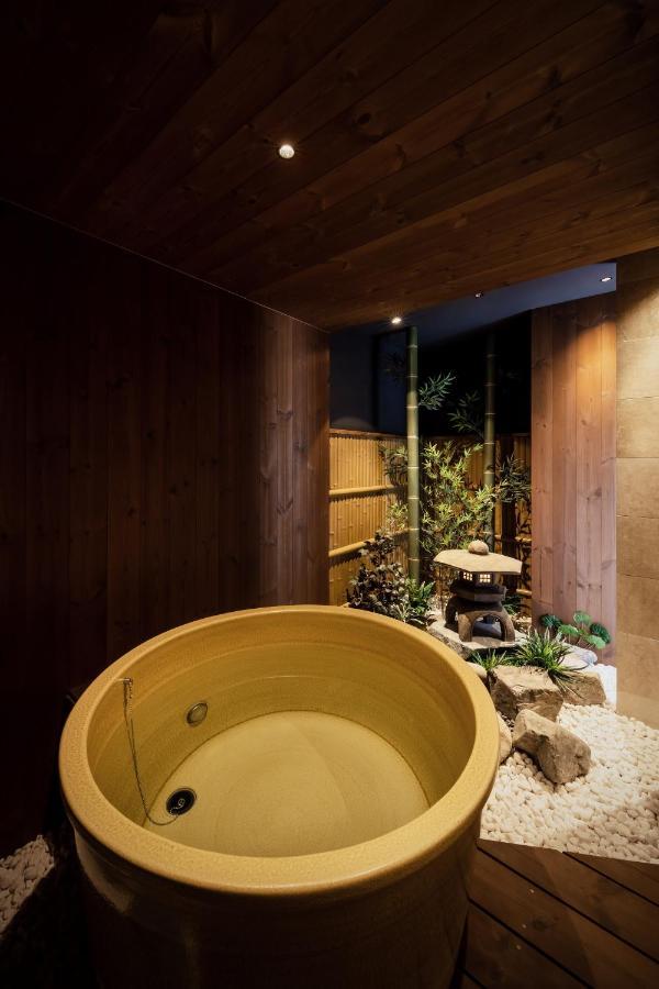 古今 天下茶屋 With A Private Parking Lot And A Half Open-Air Bath And Direct To Kix Villa Osaka Exterior photo